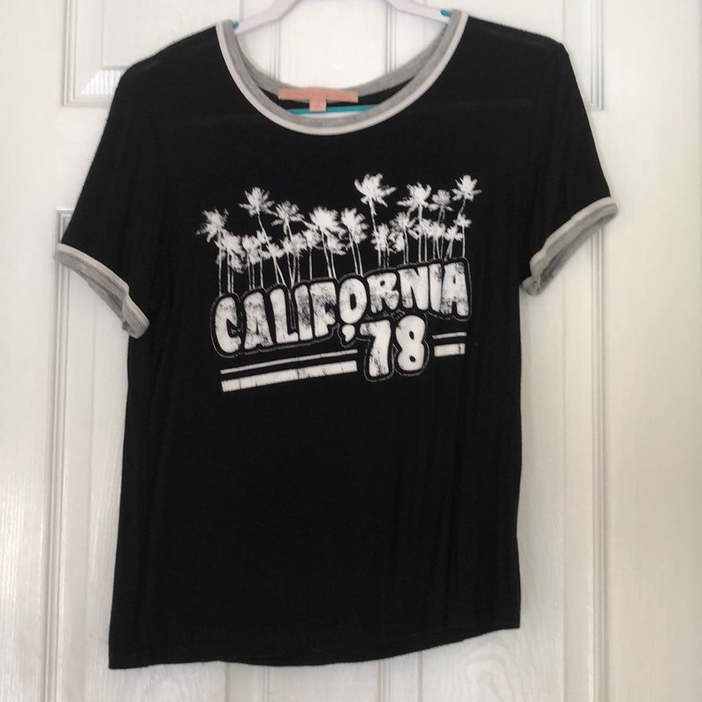 Short sleeve t-shirt